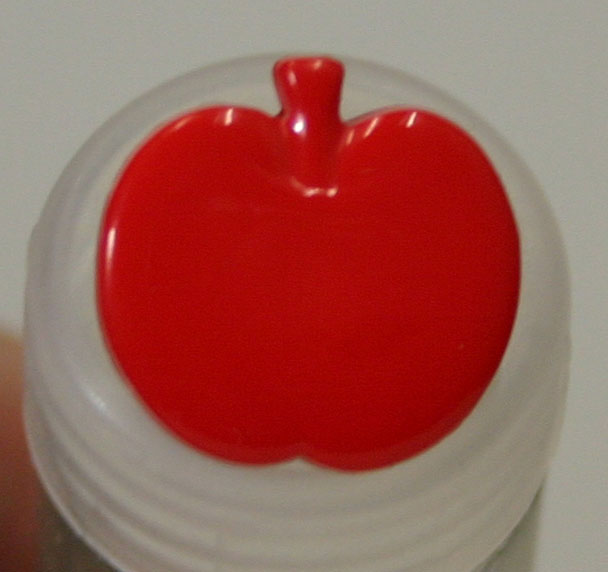 #200782 18mm (3/4 inch) Novelty Button by Dill - Red Apple