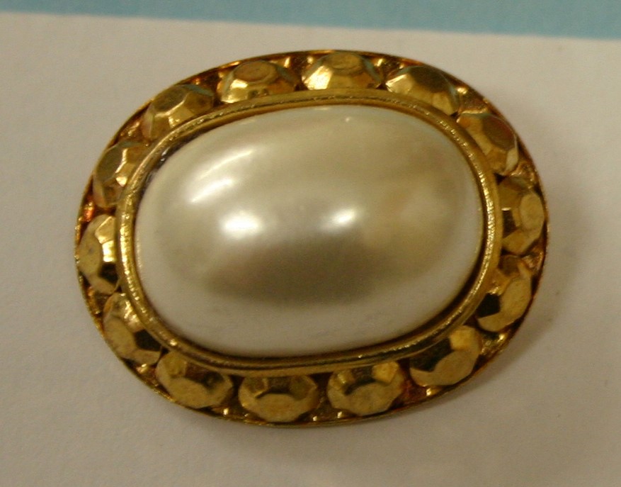 #89005256 1 inch (25 mm) Pearl Button