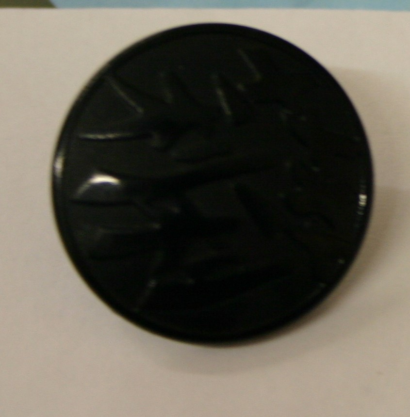 #890052678  7/8  inch (22 mm) Button