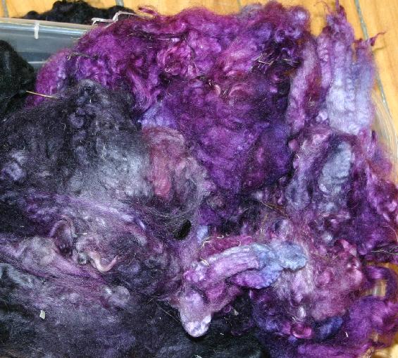 Ivy Brambles Lincoln Curly Locks 1oz bag - Purples Ivy Brambles Lincoln Curly Locks 1oz bag - Purples