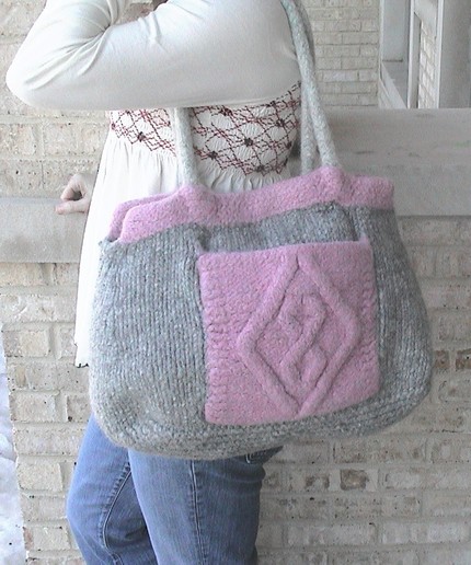 She Knits Melly Bag Pattern by Sharon Dreifuss